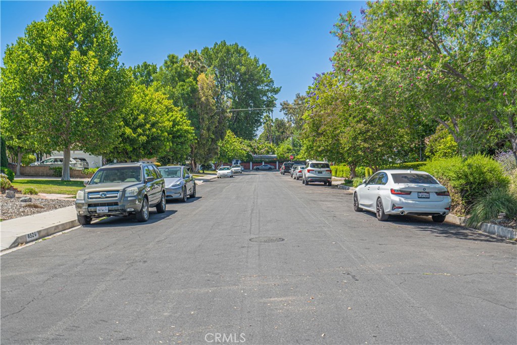 8534 Bothwell Road Northridge, CA 91324 - Photo 35 of 37