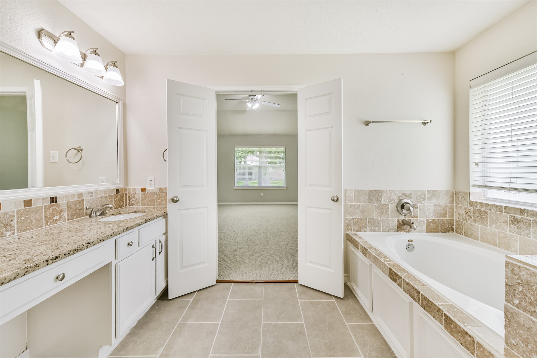 2401 Woody Road Pearland, TX 77581 - Photo 19 of 31