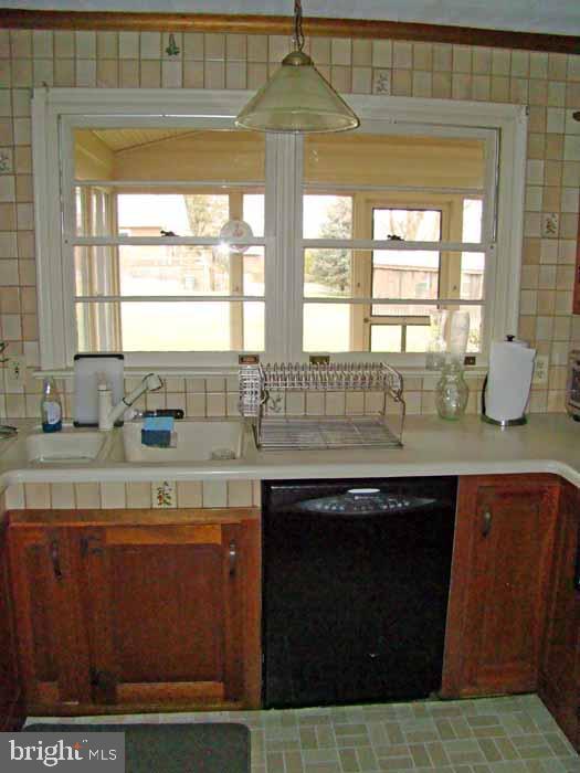 1815 Ridgeview Avenue Lancaster, PA 17603 - Photo 8 of 16 Gallery Image 8