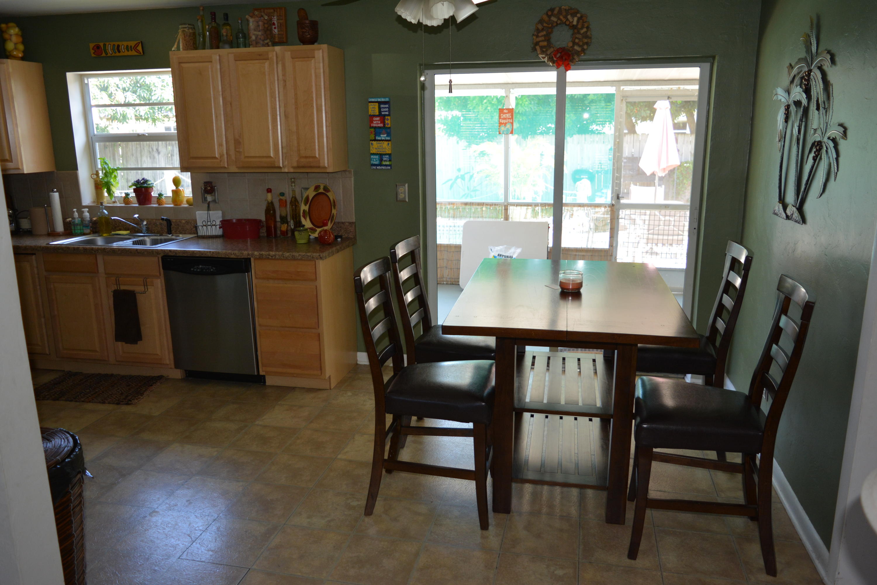 925 Eucalyptus Road North Palm Beach, FL 33408 - Photo 11 of 25 dining (1)