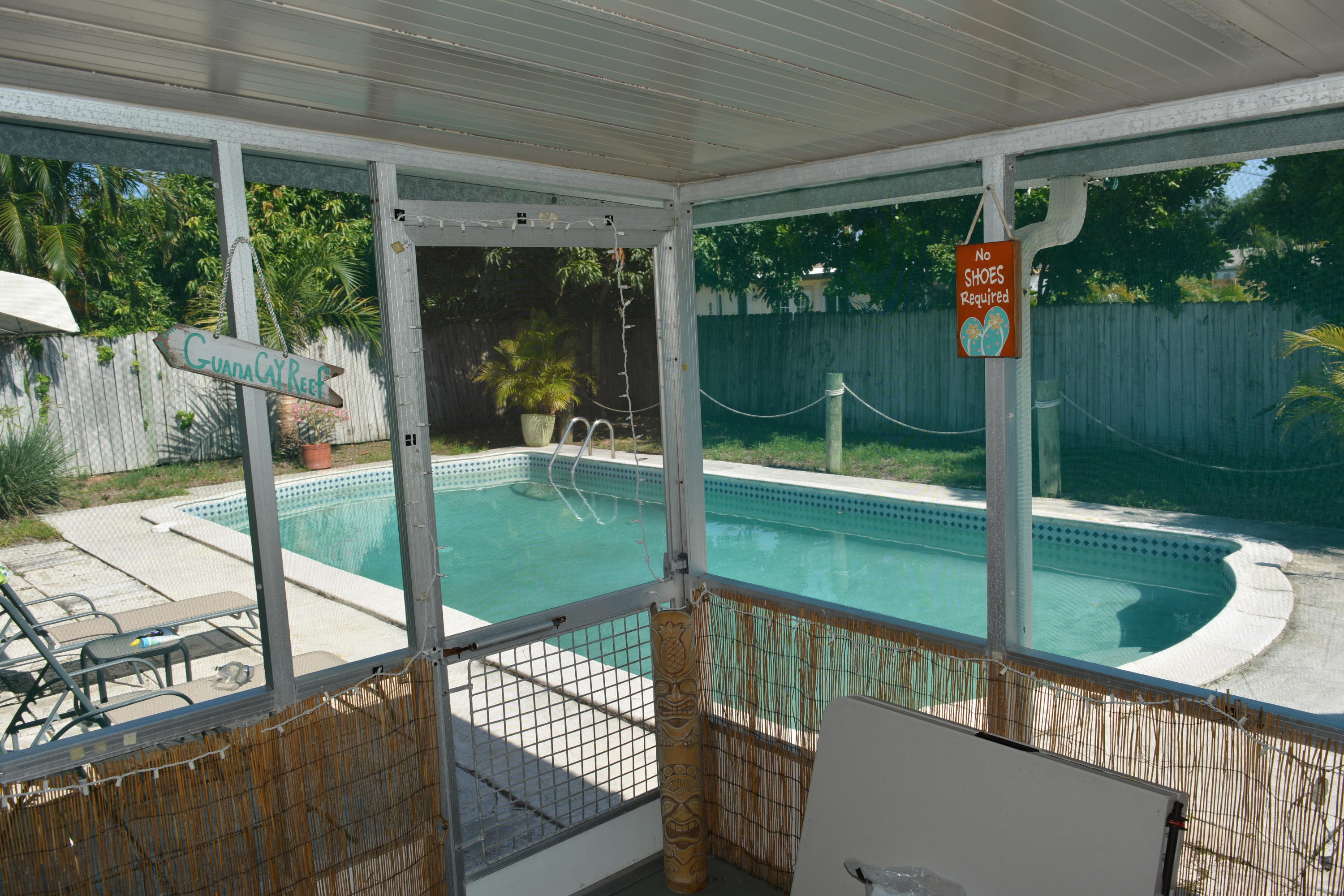 925 Eucalyptus Road North Palm Beach, FL 33408 - Photo 13 of 25 enclosed lanai