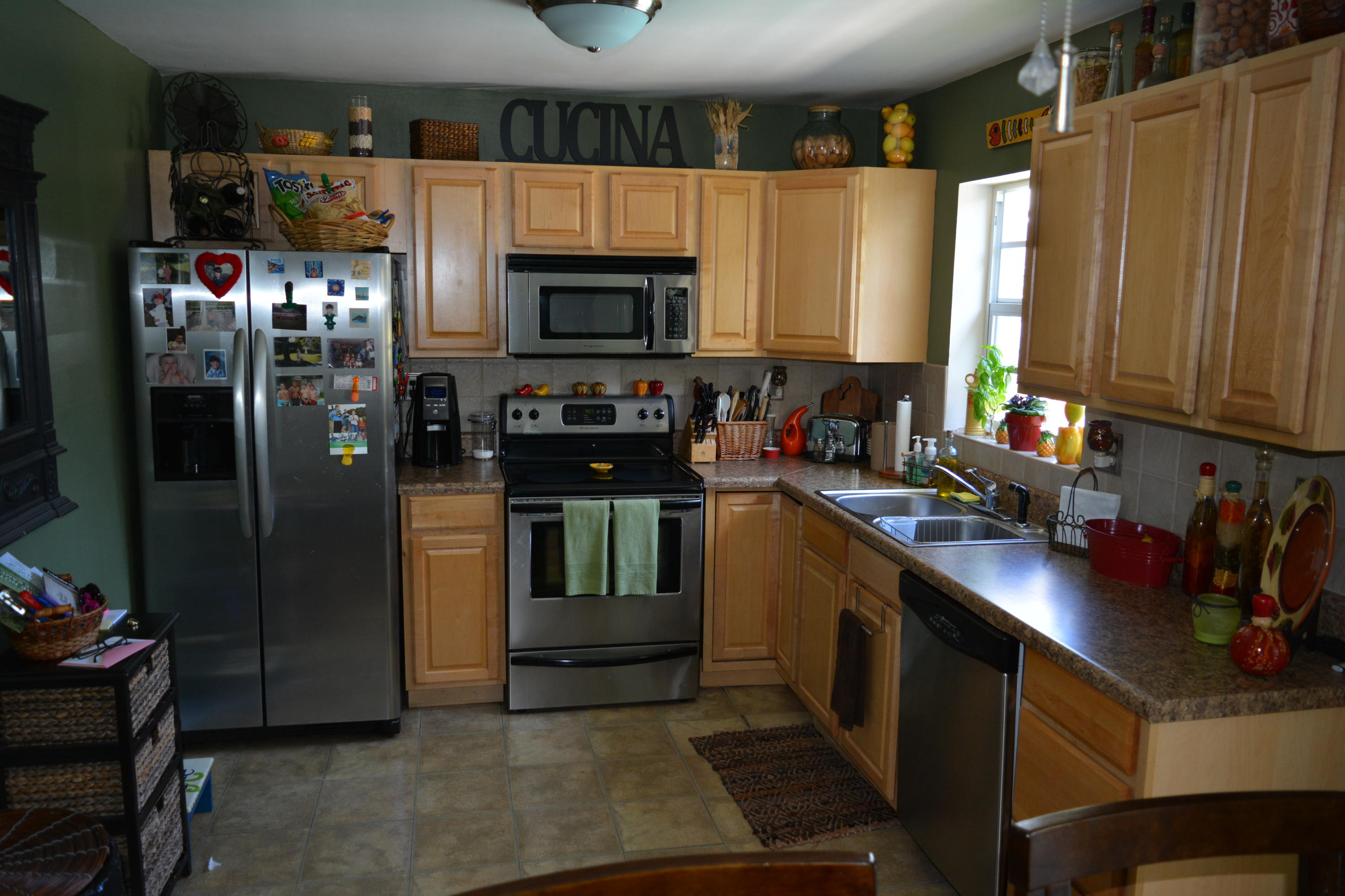 925 Eucalyptus Road North Palm Beach, FL 33408 - Photo 17 of 25 kitchen (1)