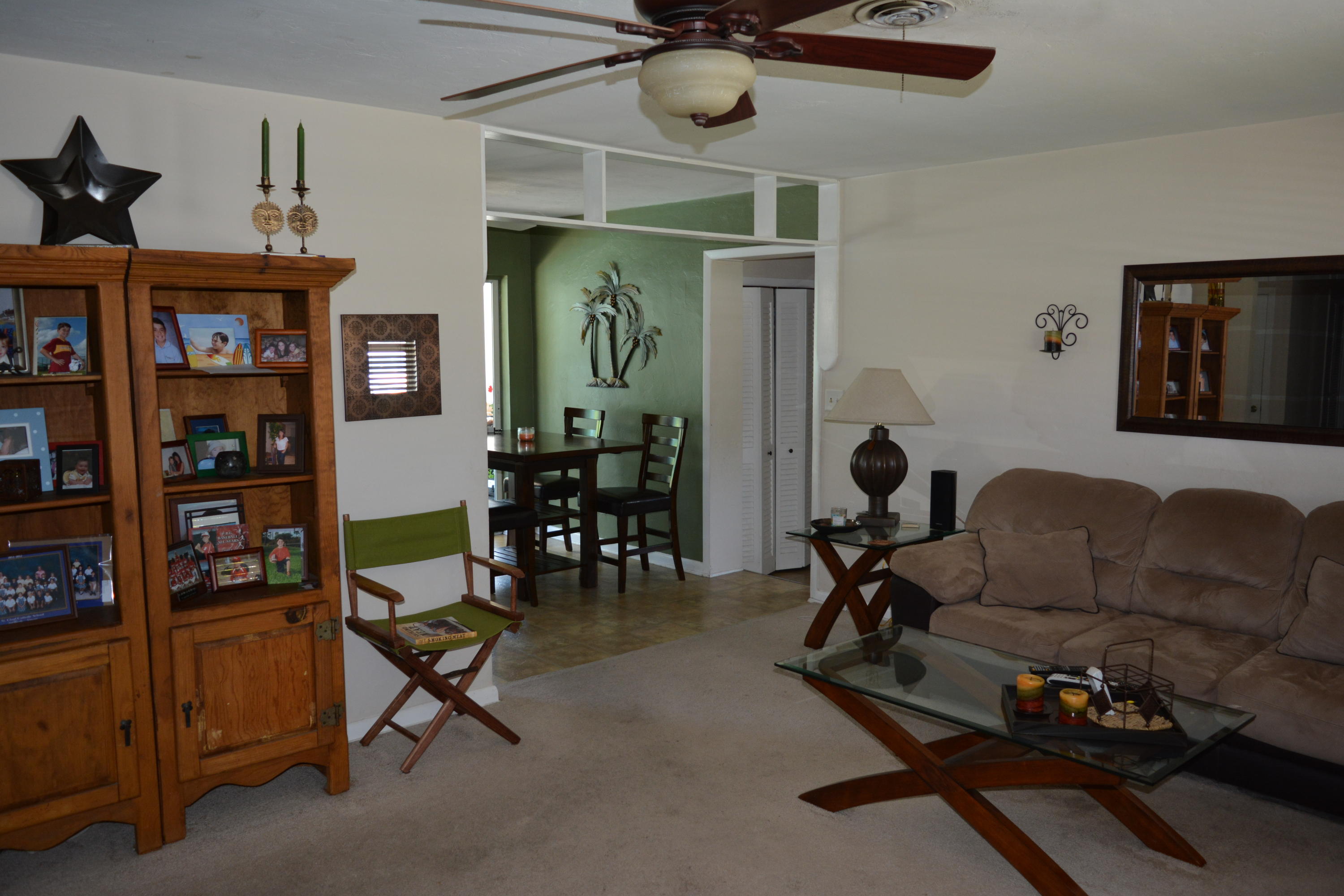 925 Eucalyptus Road North Palm Beach, FL 33408 - Photo 20 of 25 livingroom (2)