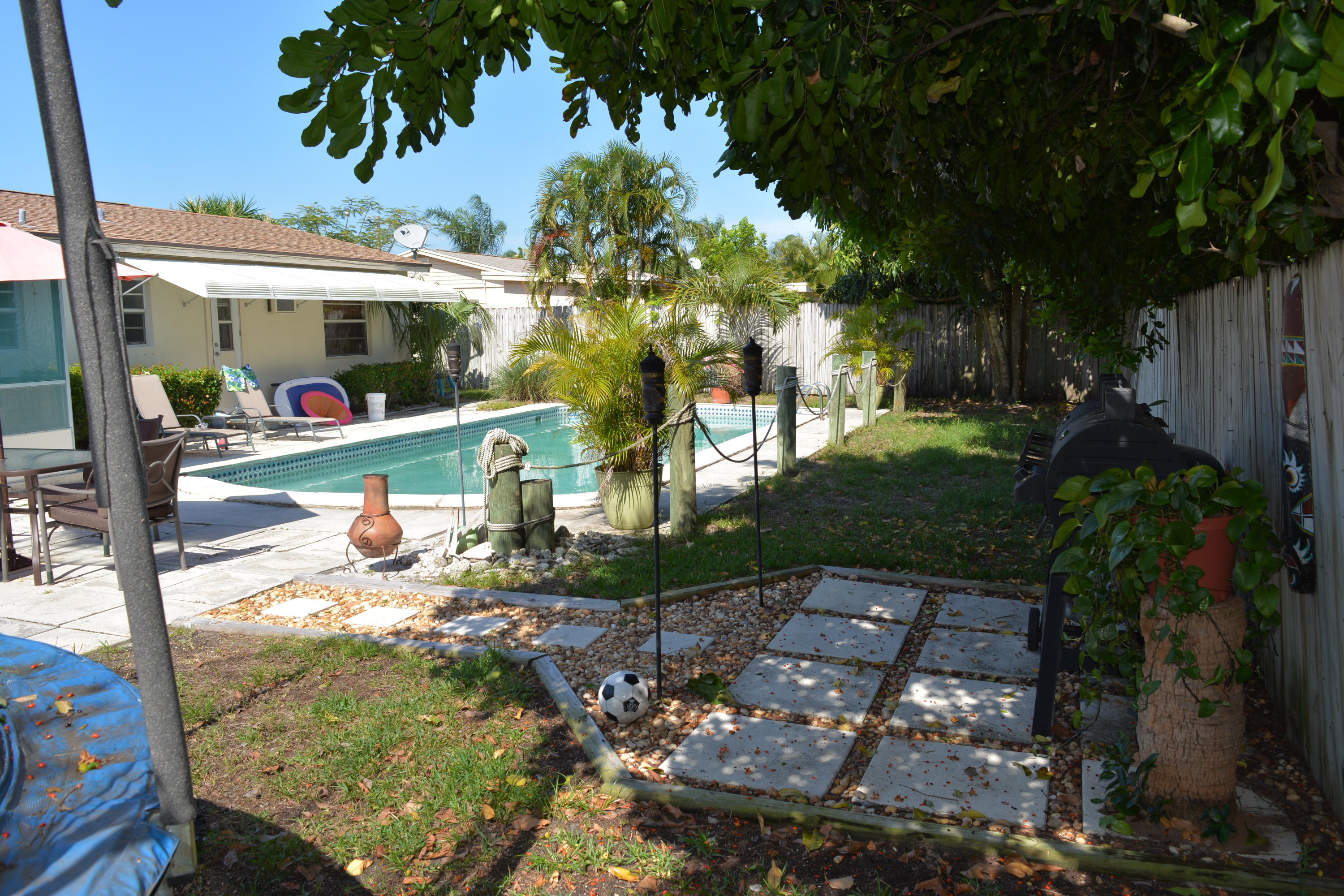 925 Eucalyptus Road North Palm Beach, FL 33408 - Photo 23 of 25 pool (2)