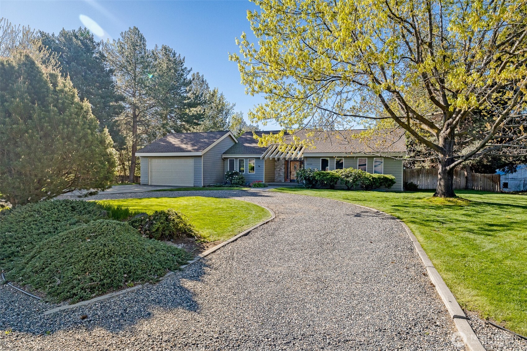 8920 Franklin Road Pasco, WA 99301 - Photo 1 of 40 Gallery Image 1