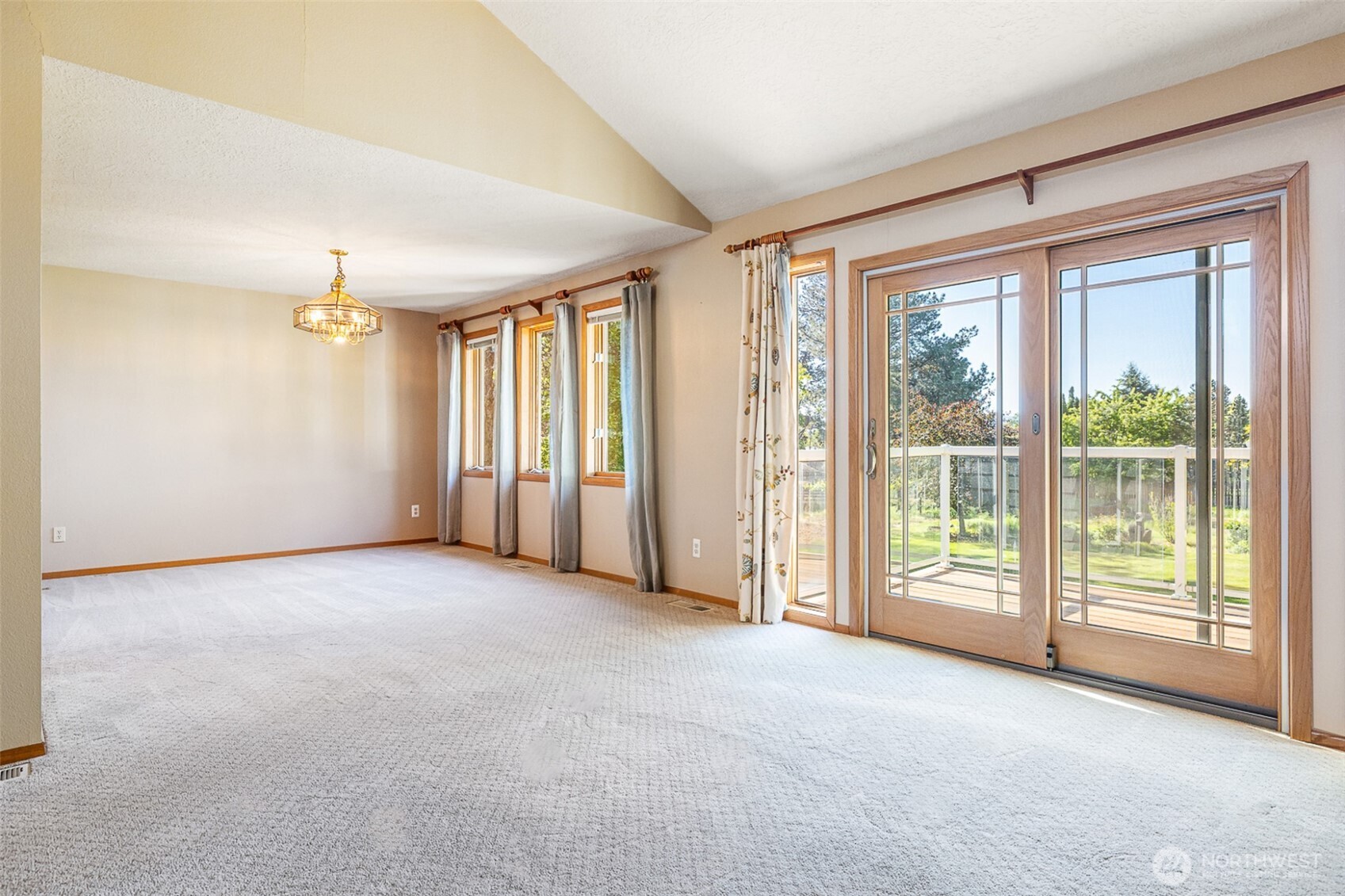 8920 Franklin Road Pasco, WA 99301 - Photo 12 of 40 Gallery Image 12