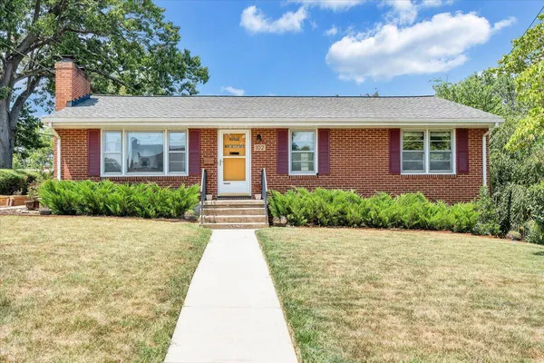 $249,900 | 102 Fleming Avenue Northeast, Roanoke, VA 24012