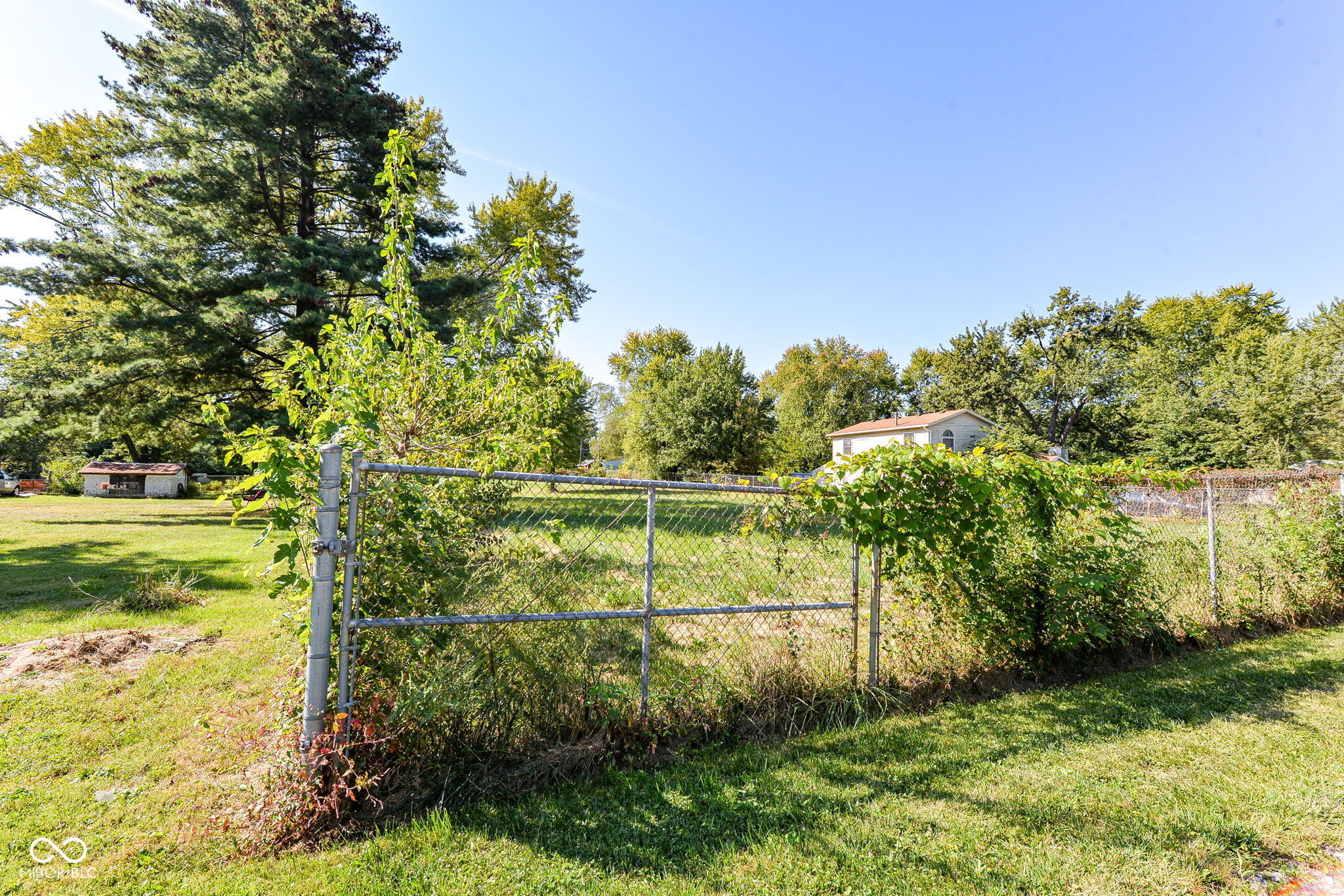 2515 Fairfax Road Indianapolis, IN 46227 - Photo 8 of 30 Gallery Image 8