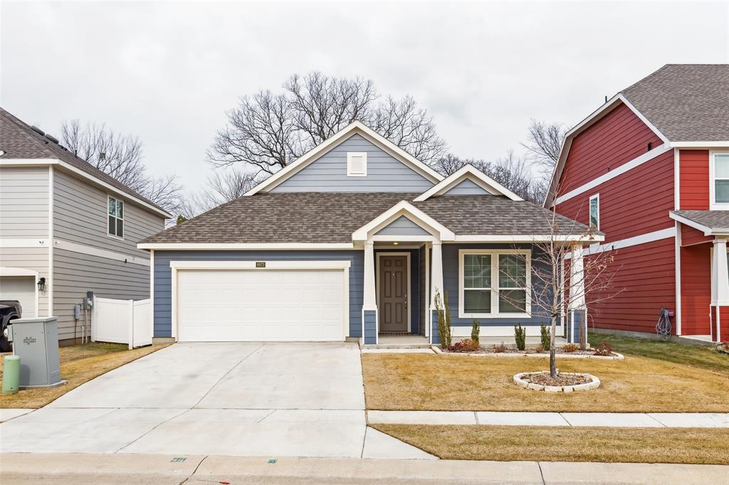 a view of entrance of the house