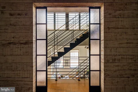 $1,200,000 | 1228 Arch Street, Unit 8E, Philadelphia, PA 19107