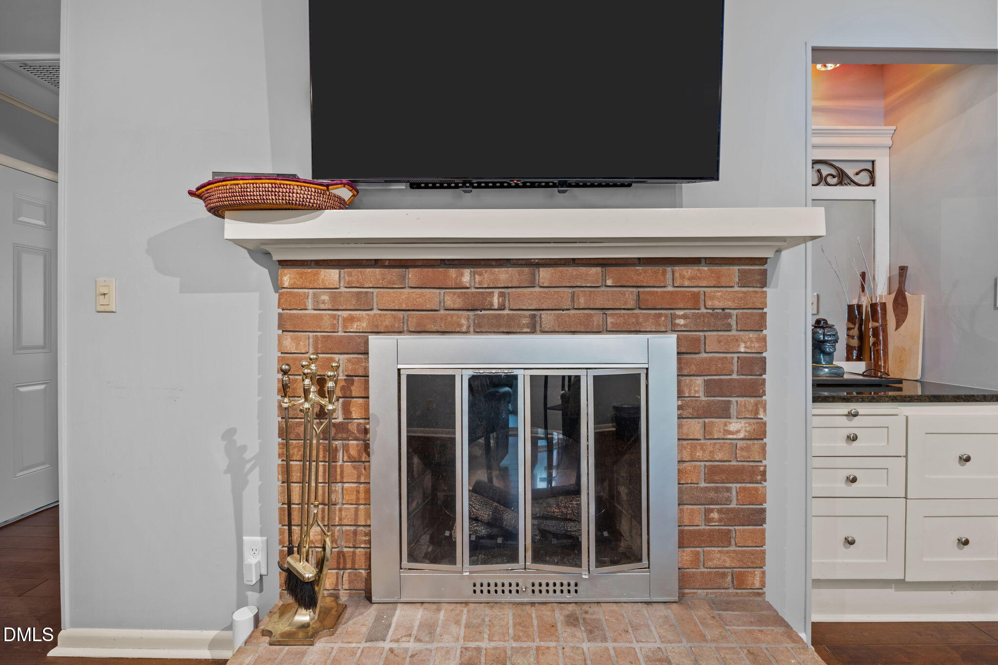 5904 Deblyn Avenue Raleigh, NC 27612 - Photo 28 of 32 42-web-or-mls-IMG_7563_1