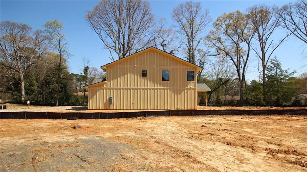 5572 Lilburn Stone Mountain Road Stone Mountain, GA 30087 - Photo 21 of 63