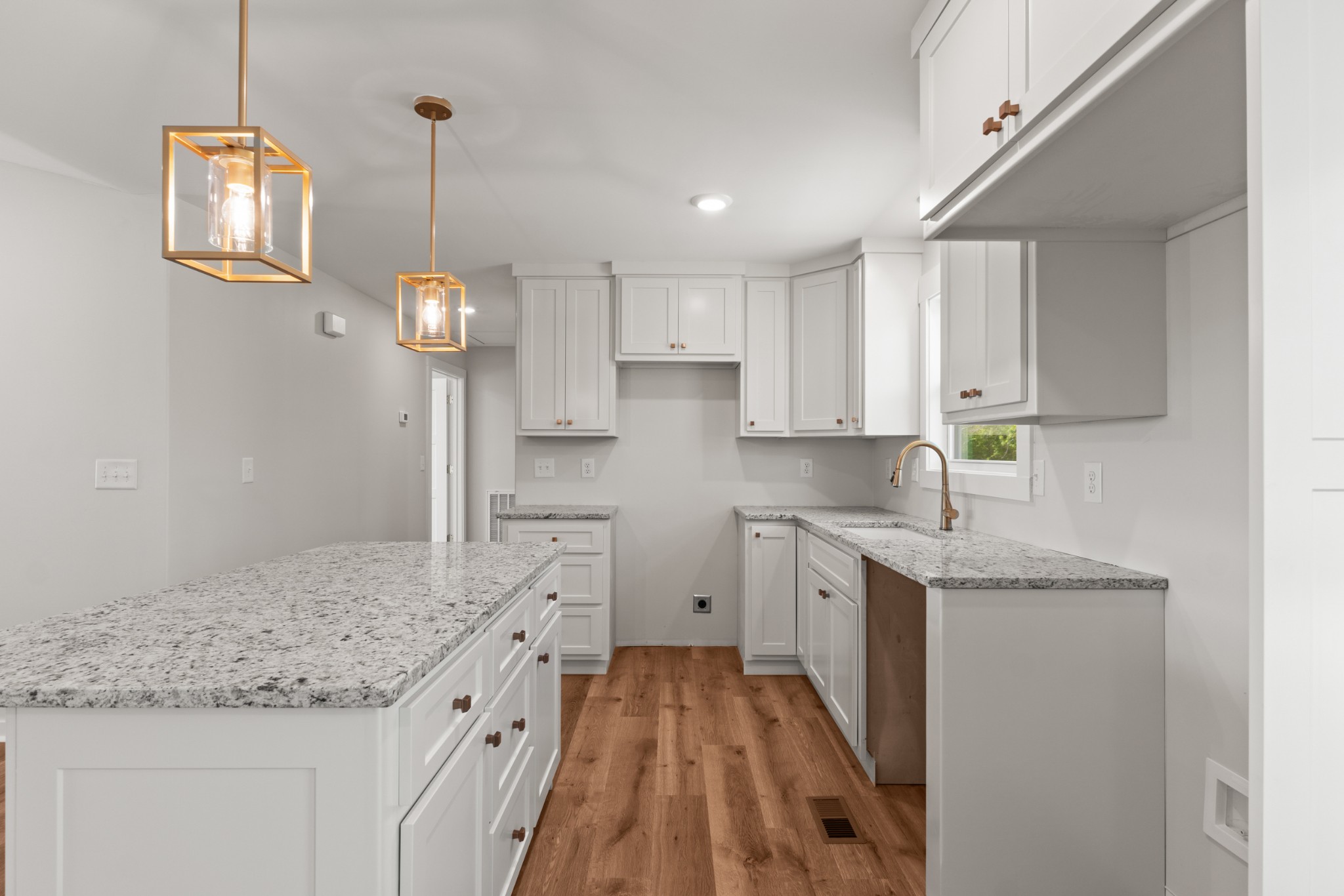 259 Patrick Road Fayetteville, TN 37334 - Photo 10 of 34 a kitchen with a sink stove and cabinets