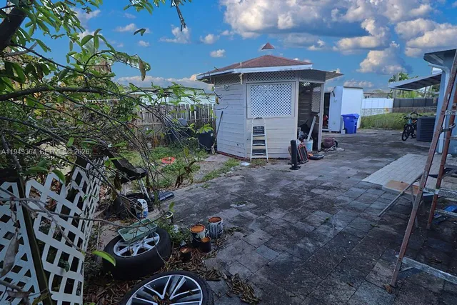 $475,000 | 8571 Northwest 10th Street, Pembroke Pines, FL 33024