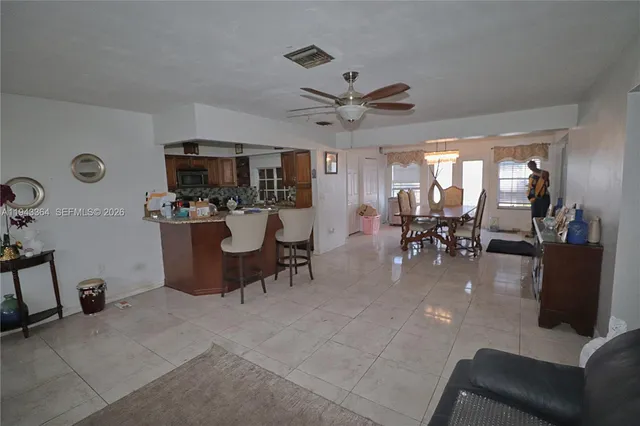 $475,000 | 8571 Northwest 10th Street, Pembroke Pines, FL 33024
