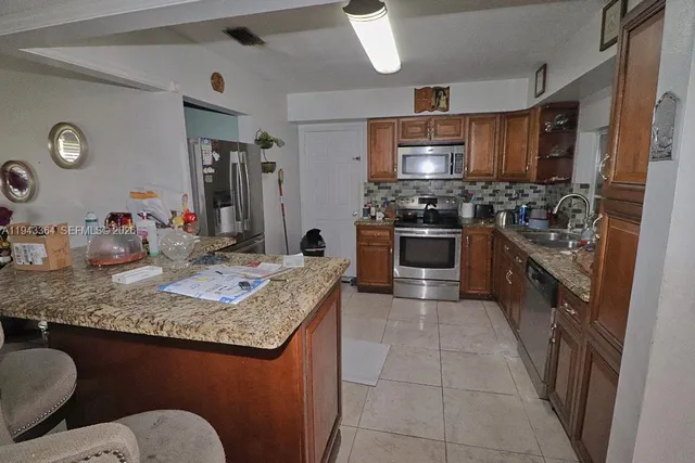 $475,000 | 8571 Northwest 10th Street, Pembroke Pines, FL 33024