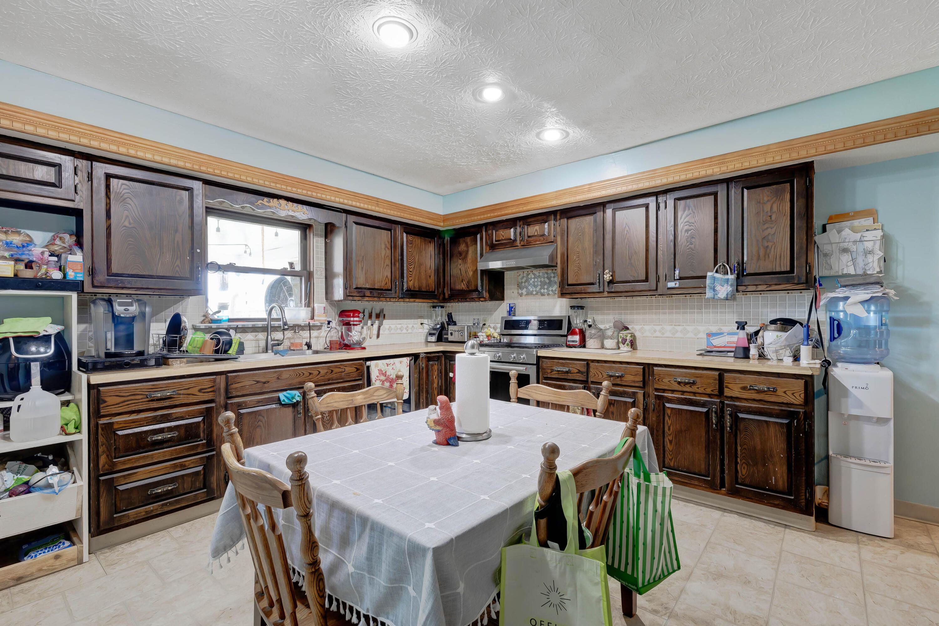 4594 Cosgray Road Hilliard, OH 43026 - Photo 27 of 54 25. Kitchen