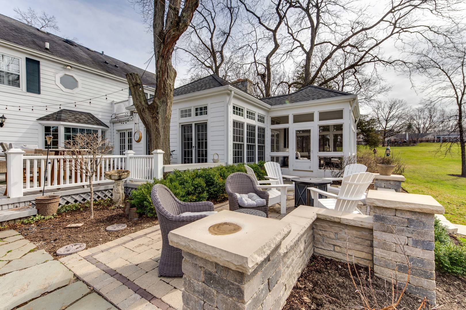 102 Carriage Road North Barrington, IL 60010 - Photo 43 of 58 Gallery Image 43