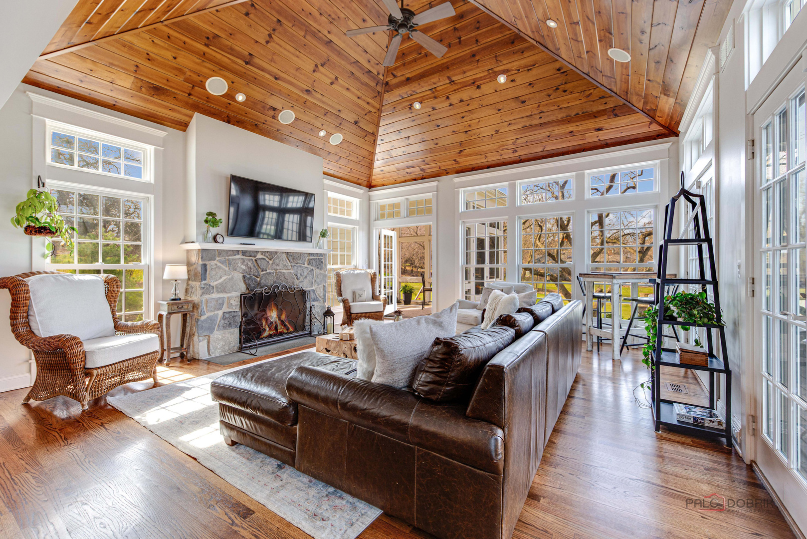 102 Carriage Road North Barrington, IL 60010 - Photo 9 of 58 Gallery Image 9