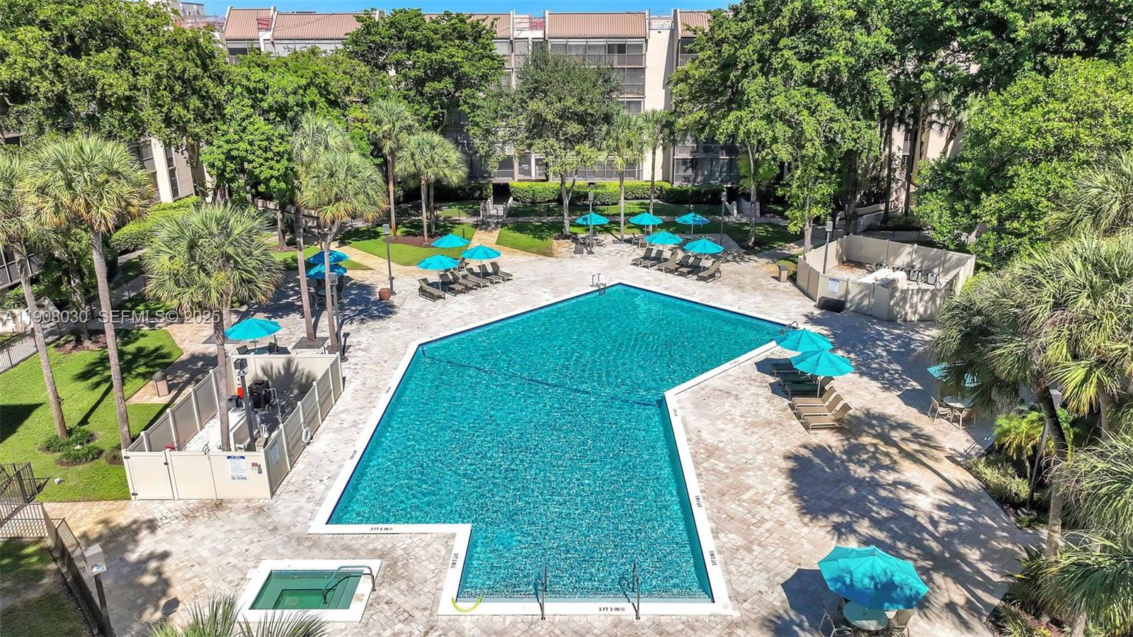 a view of an outdoor space