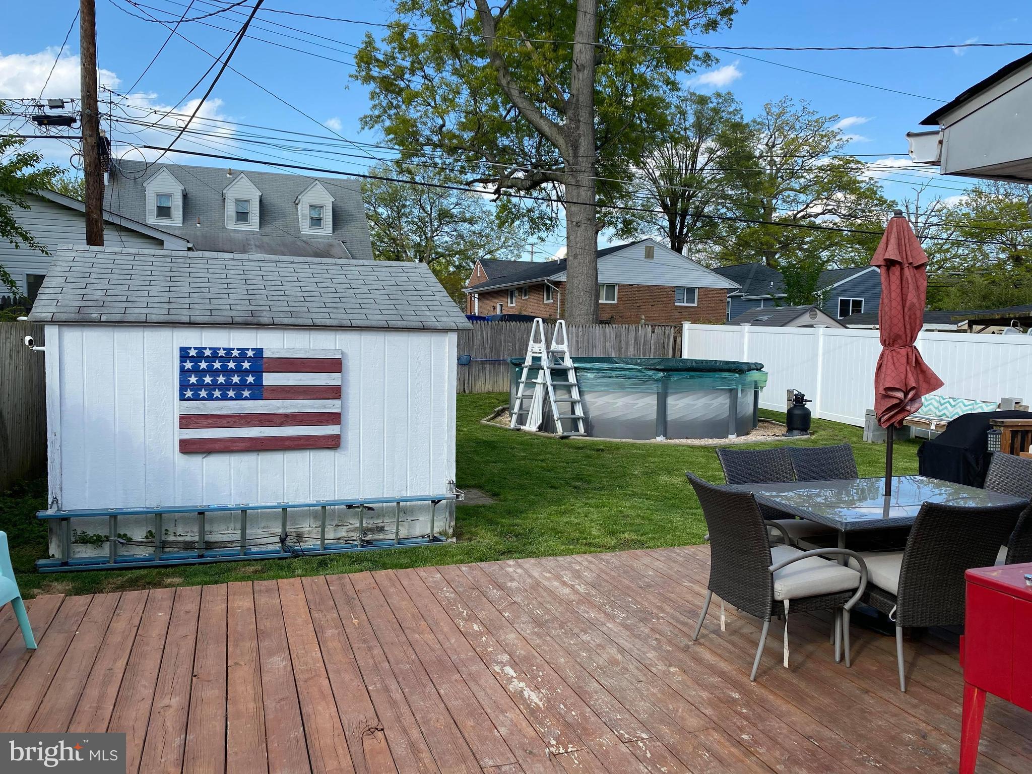 2530 Windsor Road Parkville, MD 21234 - Photo 15 of 25 Deck and above ground pool