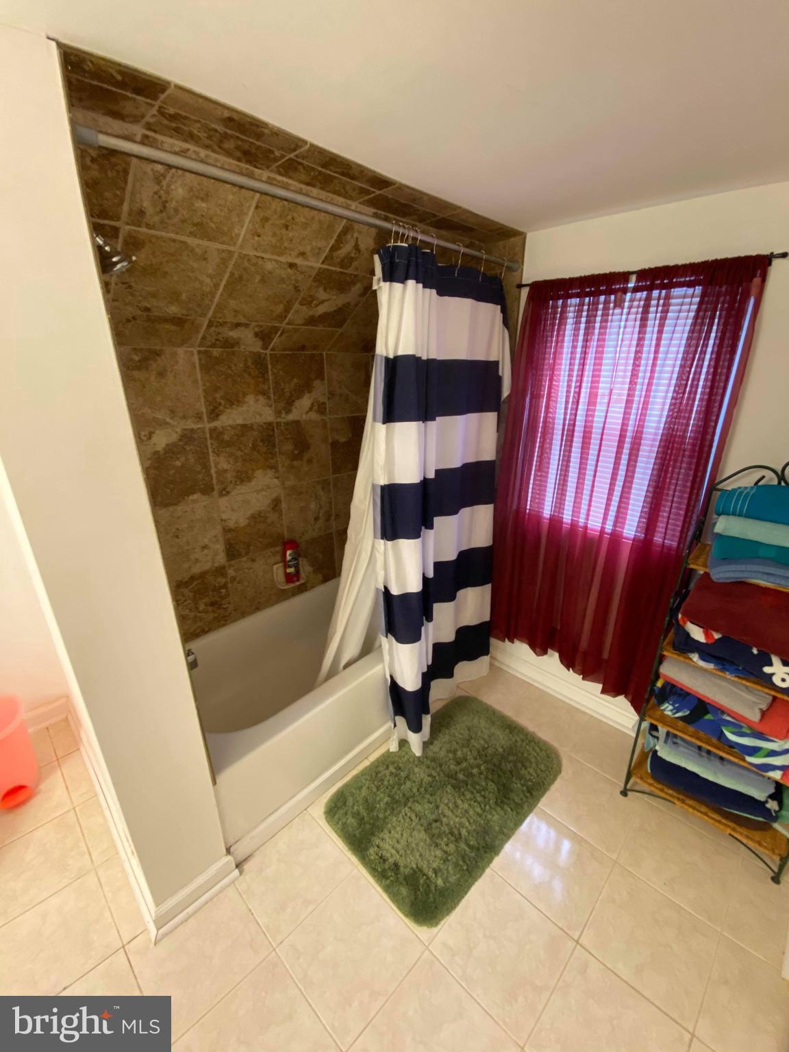 2530 Windsor Road Parkville, MD 21234 - Photo 19 of 25 Upper level bathroom