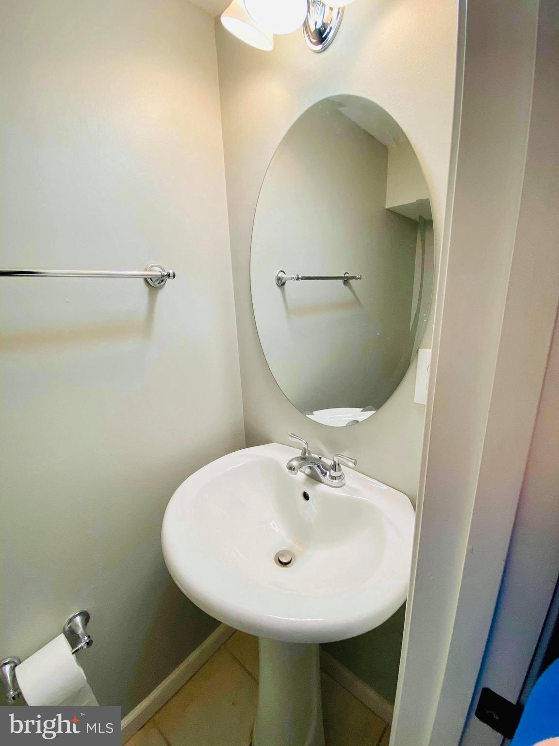 2530 Windsor Road Parkville, MD 21234 - Photo 25 of 25 Half bath in basement