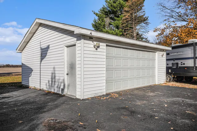 $255,000 | 69617 Eisenhower Road, Sturgis, MI 49091