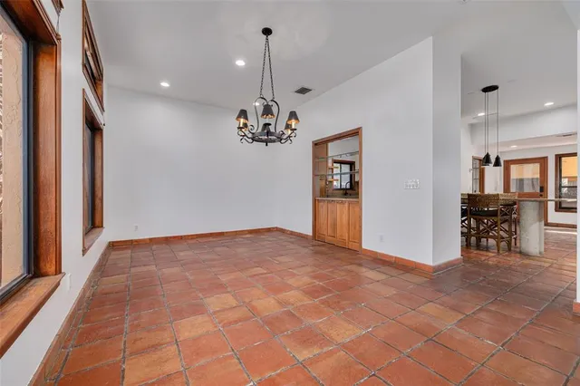 $9,950 | 201 Blanca Avenue, Tampa, FL 33606