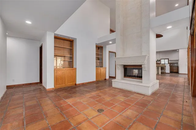 $9,950 | 201 Blanca Avenue, Tampa, FL 33606