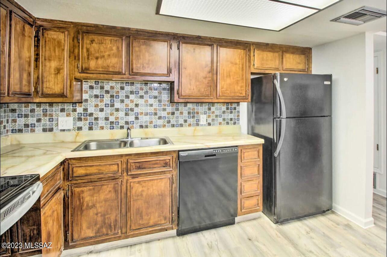 8271 North Oracle Road, Unit 145 Tucson, AZ 85704 - Photo 10 of 24