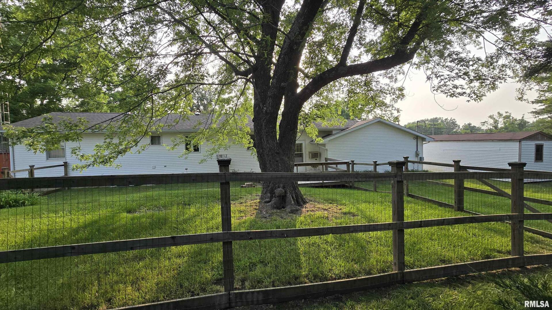 400 Old Broughton Road Eldorado, IL 62930 - Photo 4 of 28 a view of lake from balcony