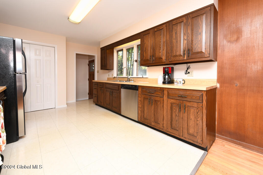 51 Westphal Drive Bethlehem, NY 12054 - Photo 15 of 44 _DSC7038