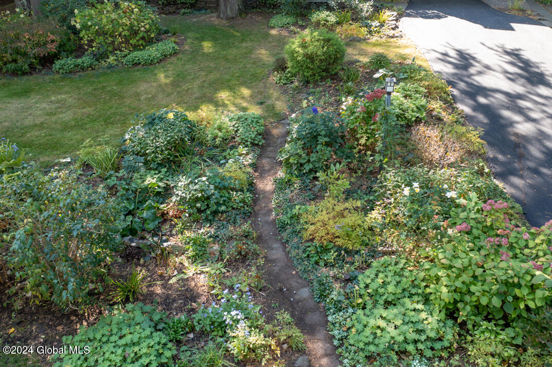 51 Westphal Drive Bethlehem, NY 12054 - Photo 8 of 44 DJI_0922