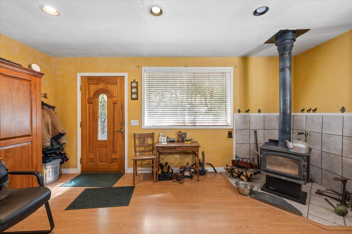 6041 Sterling Creek Road Jacksonville, OR 97530 - Photo 6 of 43 08-CI_0305