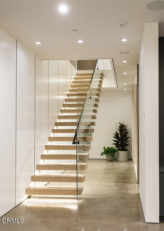 Undisclosed Address Pasadena, CA 91103 - Photo 11 of 74 a view of entryway and hall