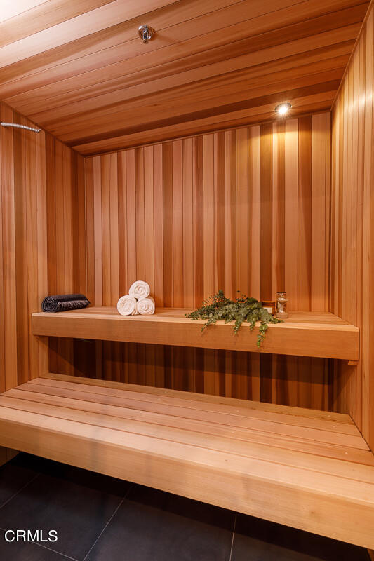 Undisclosed Address Pasadena, CA 91103 - Photo 54 of 74 a view of a room with a bed