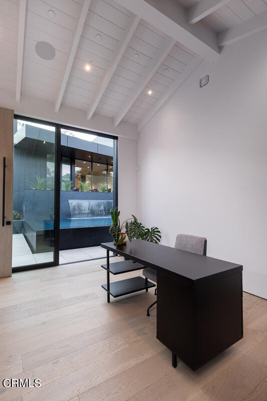 Undisclosed Address Pasadena, CA 91103 - Photo 55 of 74 a living room with furniture