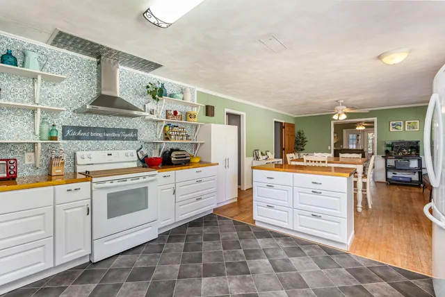 $439,000 | 201 State Rd S-42-4312, Landrum, SC 29356