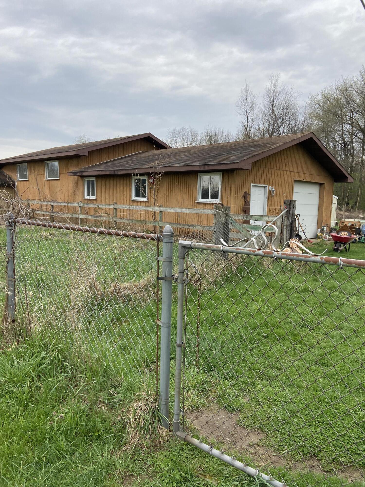 3132 Detroit Road Niles, MI 49120 - Photo 4 of 12 IMG-1816