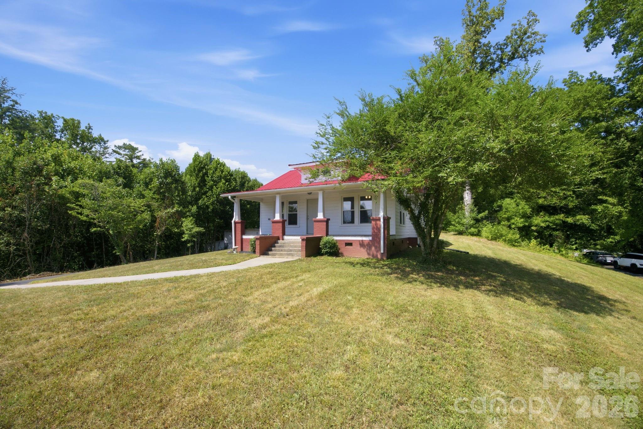661 Lenoir Road Morganton, NC 28655 - Photo 5 of 48