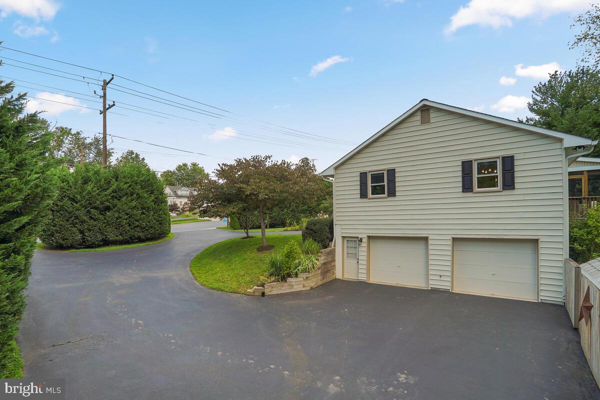 2500 Bel Pre Road Silver Spring, MD 20906 - Photo 16 of 86 Gallery Image 16