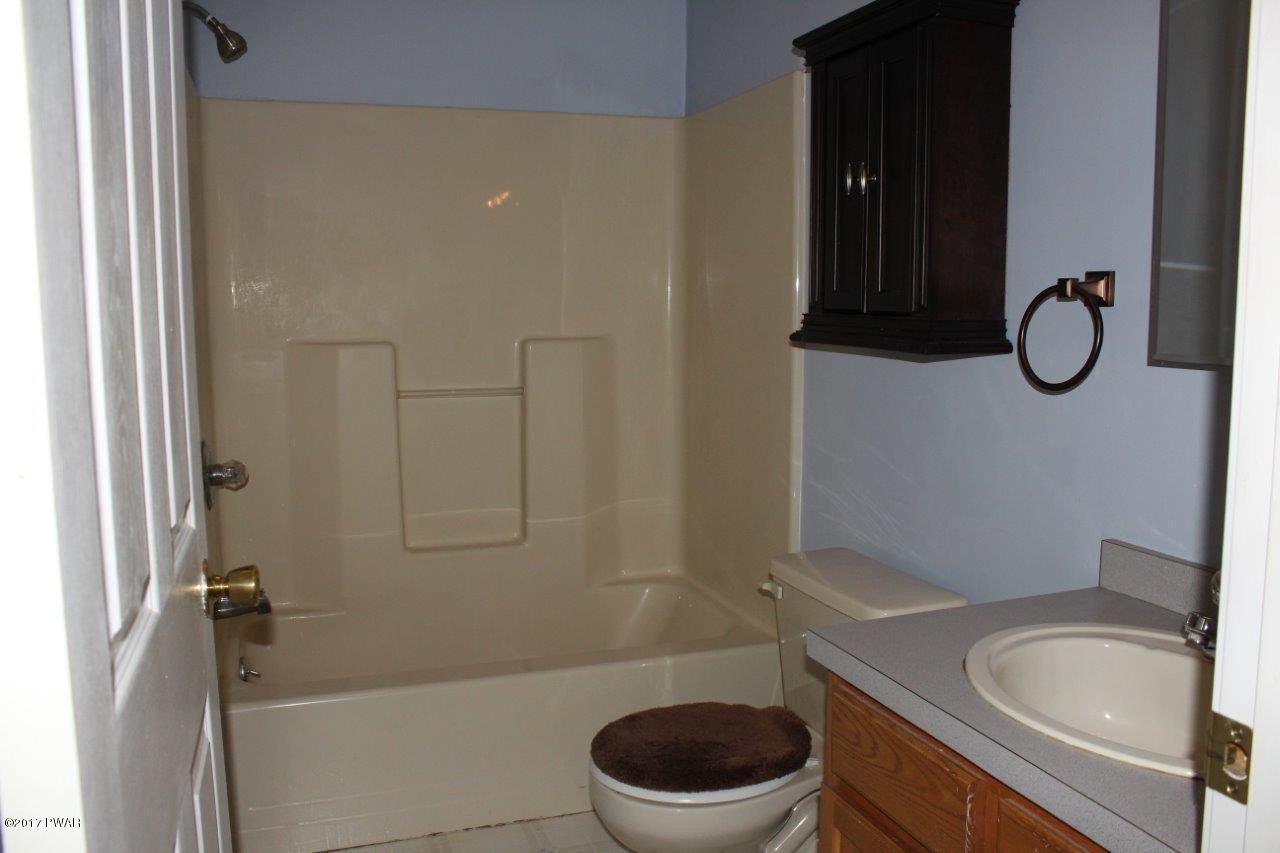35 Bortree Road Moscow, PA 18444 - Photo 11 of 12