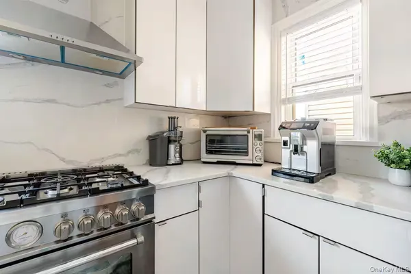 $5,500 | 151-05 20th Road | Whitestone