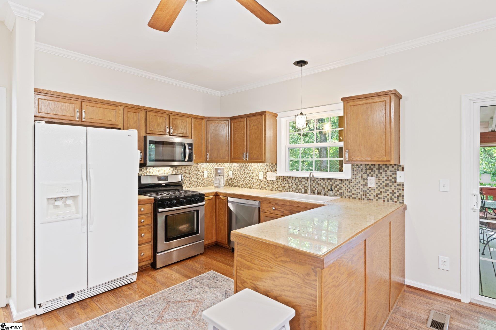 629 Germander Court Greer, SC 29651 - Photo 10 of 49 Gallery Image 10