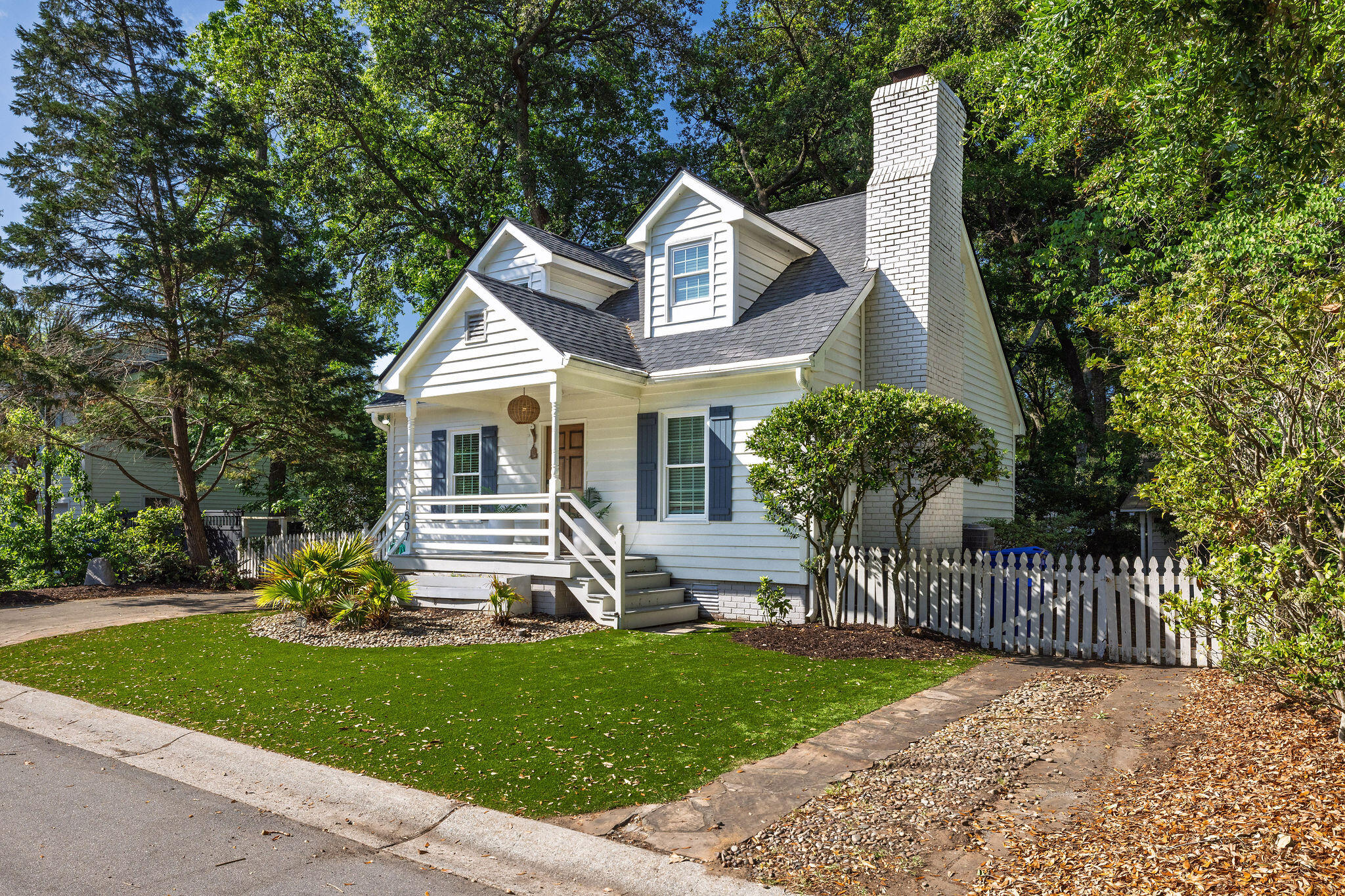 1507 Village Square Mount Pleasant, SC 29464 - Photo 3 of 51 413A4572