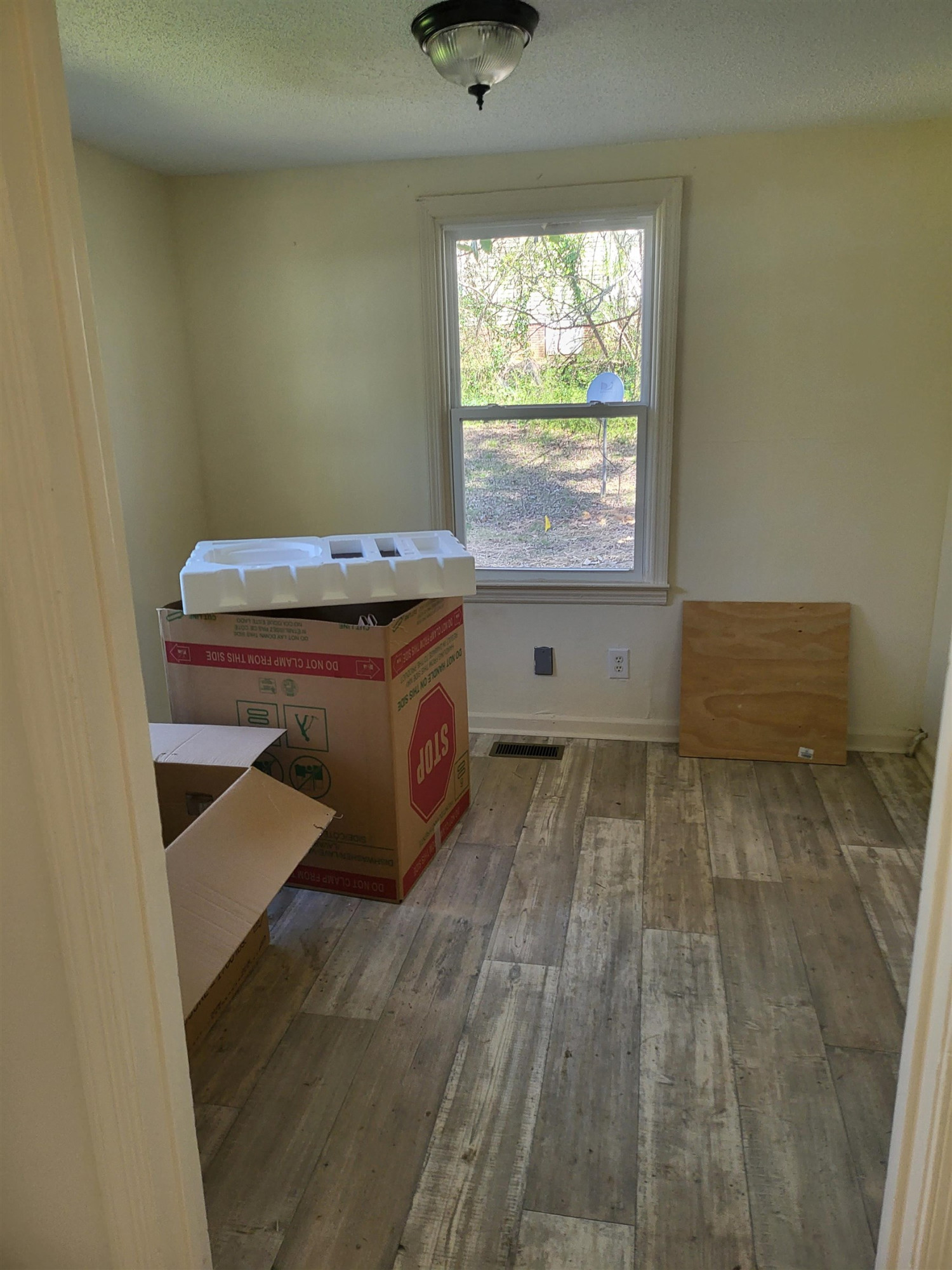 511 Royal Street Raleigh, NC 27607 - Photo 10 of 10 a view of room with washer and dryer