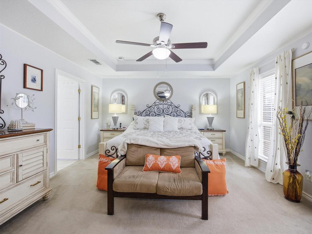 321 Niki Road Paradise, TX 76073 - Photo 17 of 40 a living room with furniture and a large window