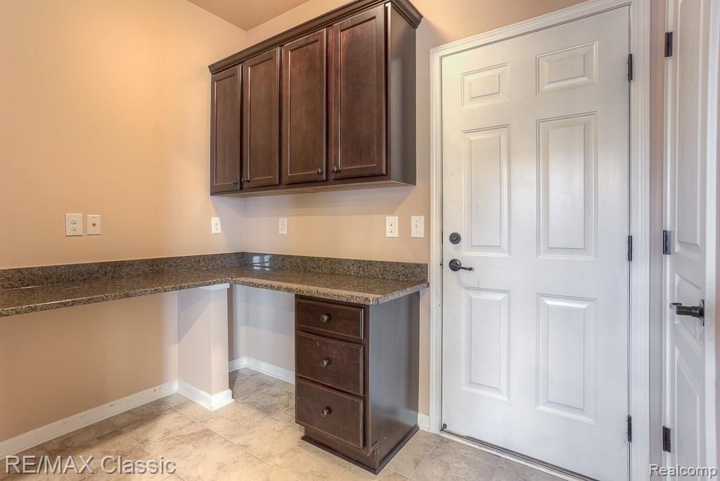 29845 Macintosh Lane New Hudson, MI 48165 - Photo 14 of 46