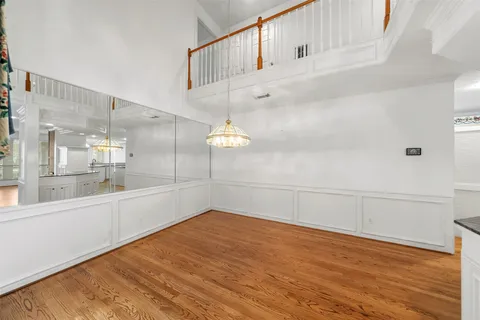 a view of a room with an empty space